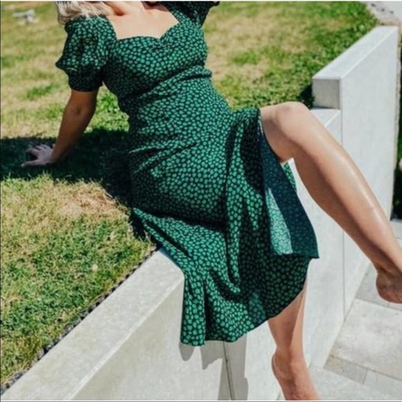 H&M puff sleeve viscose midi dress - Picture 5 of 5